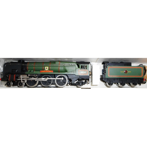 382 - Wrenn Railways. W2236 4-6-2 loco and tender. 34042 'Dorchester', green, B.R. Very Good condition. Bo... 