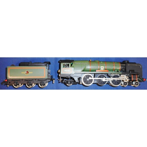 382 - Wrenn Railways. W2236 4-6-2 loco and tender. 34042 'Dorchester', green, B.R. Very Good condition. Bo... 