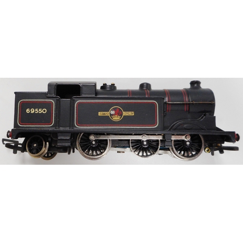 384 - Wrenn Railways. W2216 0-6-2T loco. 69550, black, B.R. Good condition, boxed.