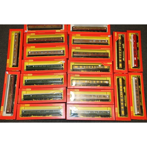 82 - Twenty Triang Hornby OO gauge model railway rolling stock including R740 Coach for breakdown crane c... 