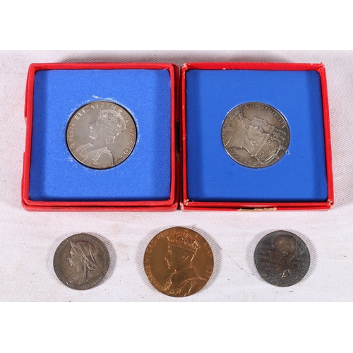 242 - UNITED KINGDOM commemorative medals including two Victoria diamond jubilee silver medals 25mm diamet... 