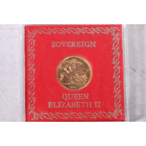 314 - UNITED KINGDOM Elizabeth II gold sovereign 1980 in perspex case