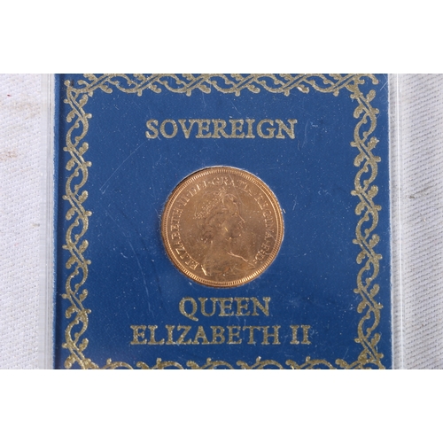 317 - UNITED KINGDOM Elizabeth II gold sovereign 1981 in perspex case