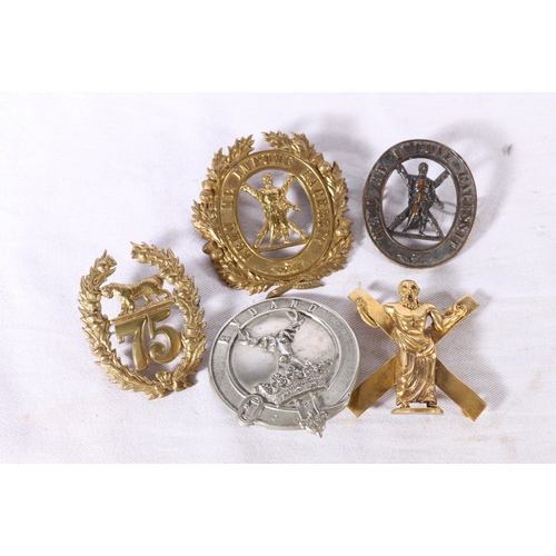 335 - Gordon Highlanders cap badges including a circular belt with stag and By Dand example (Clan Gordon t... 