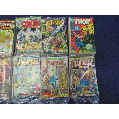 114 - Vintage comics including Victor, The Flash, Fantaastic Four, Spiderman, Hotspur, Phantom, Hulk, Iron... 