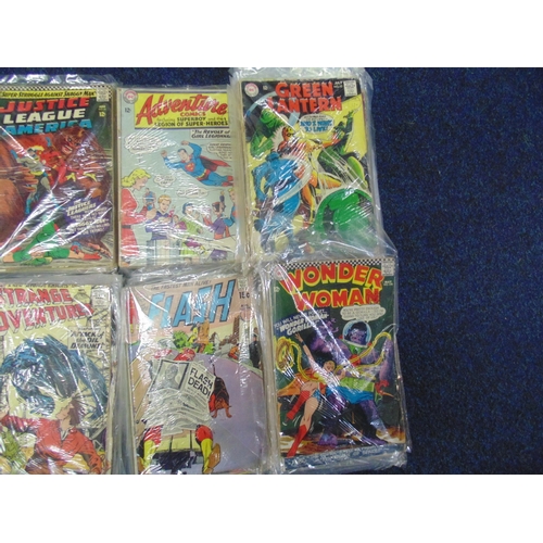 114 - Vintage comics including Victor, The Flash, Fantaastic Four, Spiderman, Hotspur, Phantom, Hulk, Iron... 