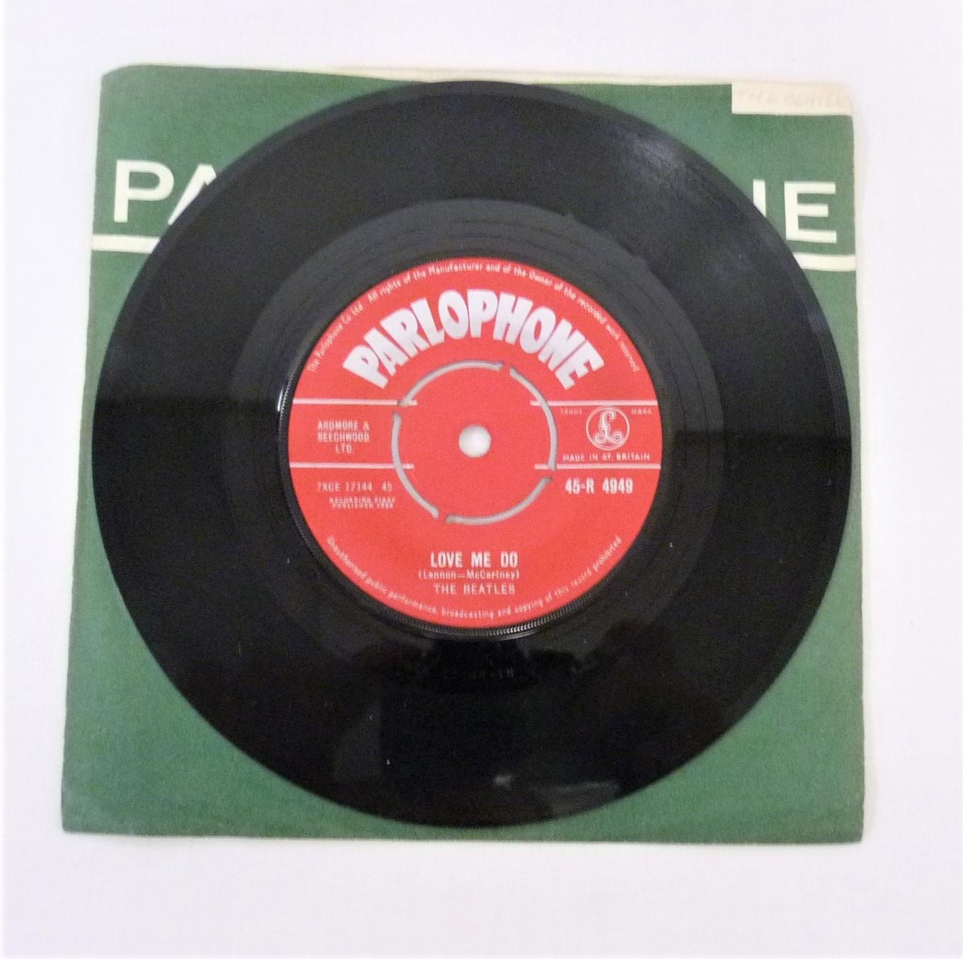 The Beatles, Love Me Do original single (1st UK press, red Parlophone  label) in original Parlophone