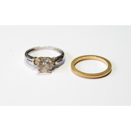 115 - 18ct gold band ring, 2g, and a gem ring, 14ct white gold, 3g gross, sizes N and Q.... 