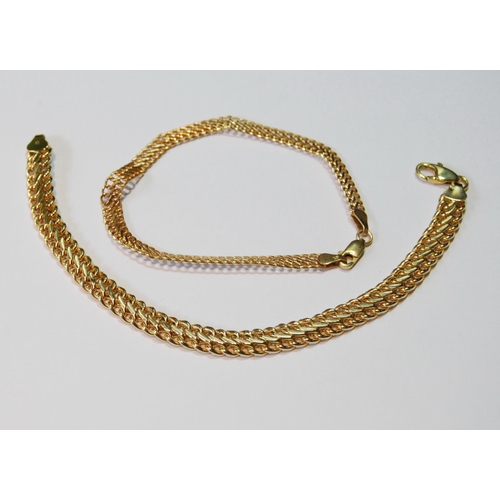 131 - Two 9ct gold bracelets, 7g.