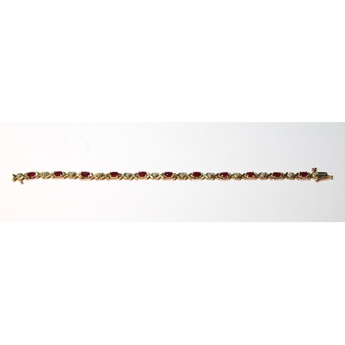 77 - Gold bracelet with oval rubies and diamonds, '14k', 8g.