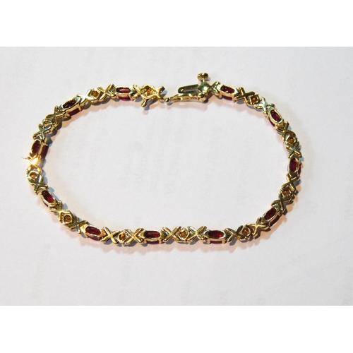 77 - Gold bracelet with oval rubies and diamonds, '14k', 8g.