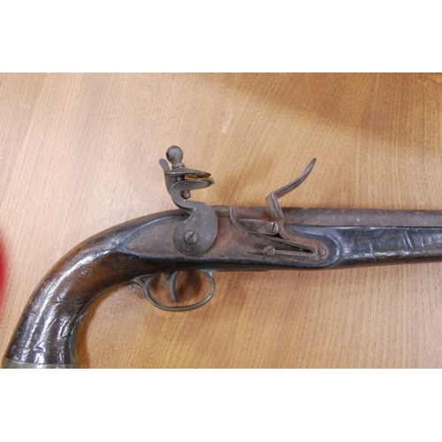 205 - Flintlock pistol, 39cm.