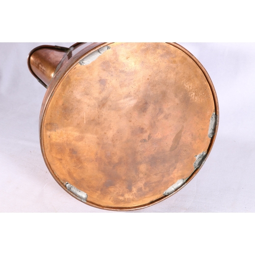 316 - 19th century copper watering can with swing handle and Art Nouveau style tulip brackets, 38cm tall