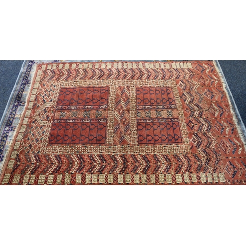 461 - A prayer rug four fields, simple Mithra all one geometric design, 174 x 123cm