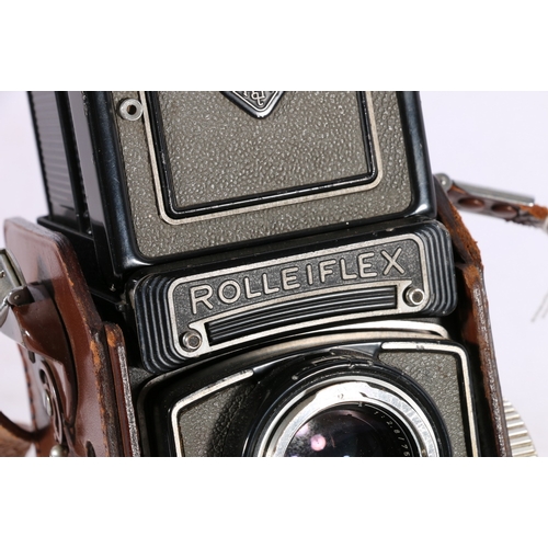 186 - Franke & Heidecke Rolleiflex synchro-compur dual lens camera with Carl Zeiss Tessar 1:3.5 f=75mm... 