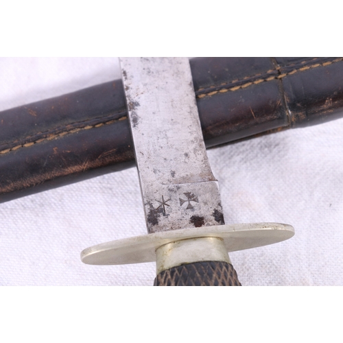 485 - Joseph Rodgers & Sons of Sheffield England Bowie style hunting knife, the single edged blade wit... 