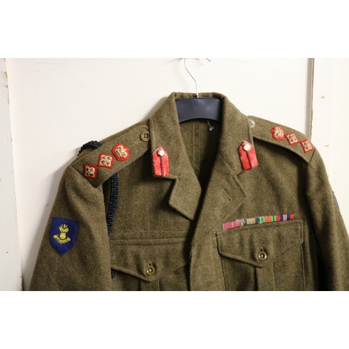 520 - British Army khaki green dress uniform jacket having Mourne Clothing Co Ltd label 