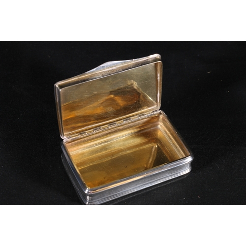 40 - Georgian silver snuff box with engraved line decoration and gilded interior, makers mark rubbed, Bir... 