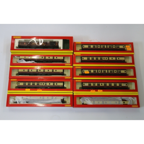 85 - Hornby OO gauge model railways rolling stock including two R4205 BR brake coaches, three R4206 BR co... 