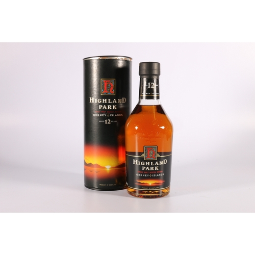 215 - HIGHLAND PARK 12 year old Orkney Islands single malt Scotch whisky, old dumpy style bottling, 40% ab... 