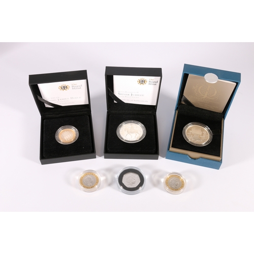 392 - The Royal Mint UNITED KINGDOM Elizabeth II silver proof coins including crown 1977 issued to commemo... 