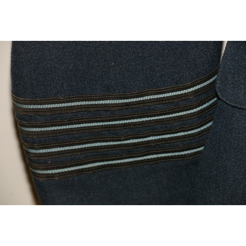 542 - British Royal Air Force dress uniform jacket having Gieves label 