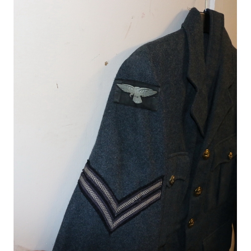 552 - British Royal Air Force dress uniform jacket having Astin Bros Ltd label 