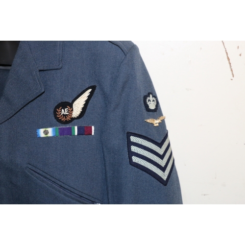 553 - British Royal Air Force dress uniform jacket having James Smith & Co (Derby) Ltd label 