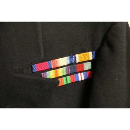 567 - British Royal Navy dress uniform jacket having Gieves Ltd label 