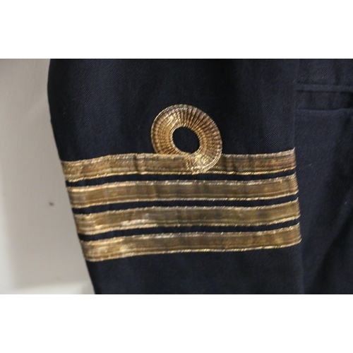 567 - British Royal Navy dress uniform jacket having Gieves Ltd label 