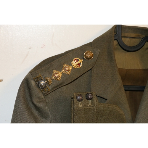 592 - British Army dress uniform jacket having 