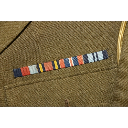 597 - British Army dress uniform jacket with brass Indian Engineers buttons, India grenade collar badges, ... 