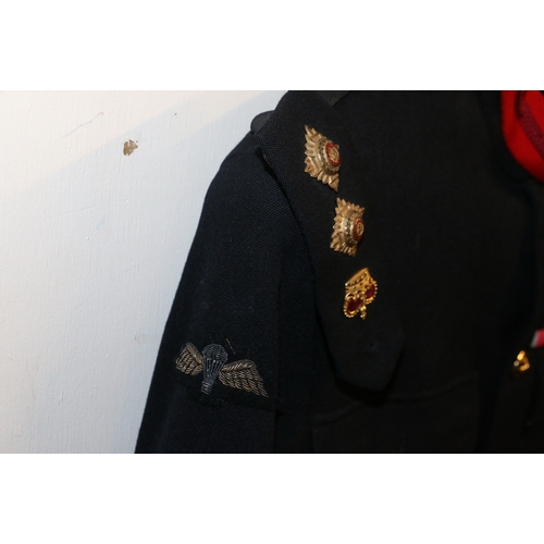 605 - British Army dress uniform jacket with Parachute Regiment buttons by Gaunt of London, bullion wire p... 