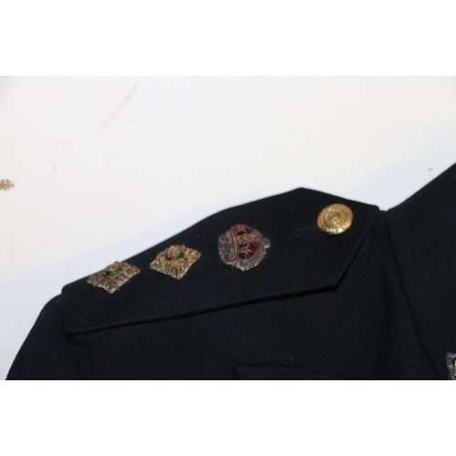 607 - British Army dress uniform jacket or greatcoat having Hawkes & Co of Piccadilly label 