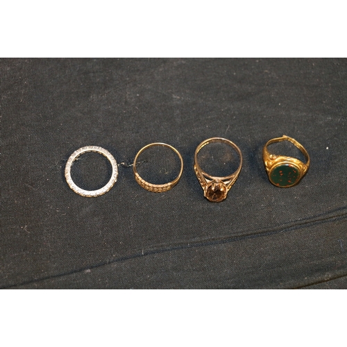 67 - Two 9ct gold dress rings 5.5g (3.7g & 1.9g), an 18ct gold bloodstone set signet ring (clipped) 5... 