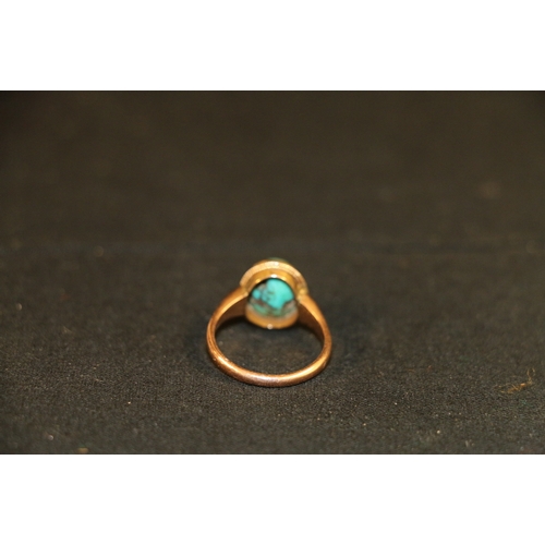 93 - Antique yellow metal ring set with oval cabochon turquoise stone, possibly Georgian, ring size O, 4.... 