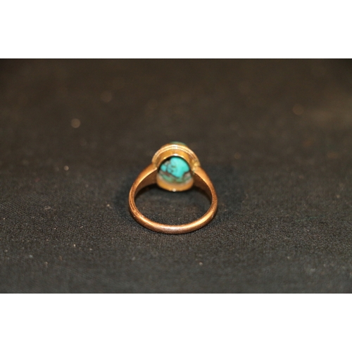 93 - Antique yellow metal ring set with oval cabochon turquoise stone, possibly Georgian, ring size O, 4.... 