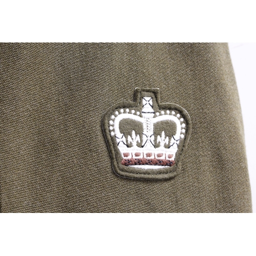 32 - British Army dress uniform jacket having Polikoff Universal Ltd label, with crowned rose (Queen's Ow... 