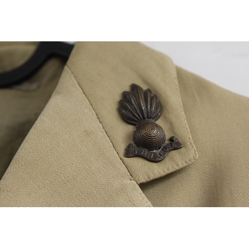 36 - British Army dress uniform jacket having brass Royal Artillery buttons, Ubique collar badges, single... 