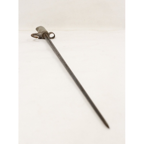 83 - Four sided bayonet. French Mod 1886/93/16 with brass hilt and steel sheath.