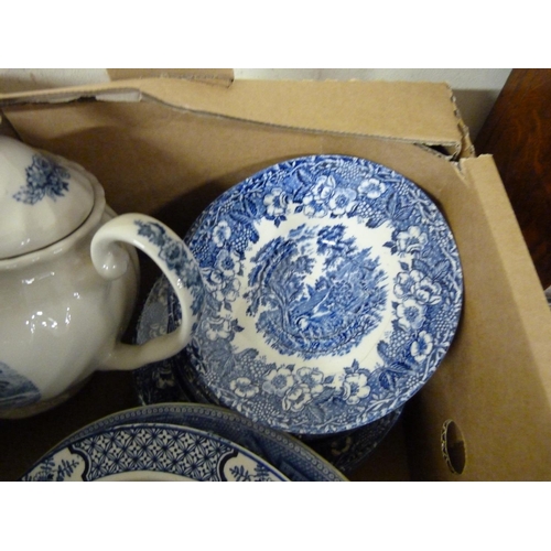 169 - Collection of various blue and white to include ashets also four Meissen plates (a/f)