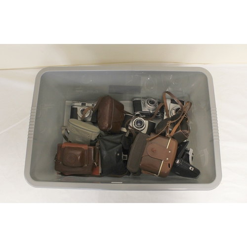 380 - Box of vintage cameras to include a Carl Zeiss Ikon with leather case and a German Bilora Bella and ... 