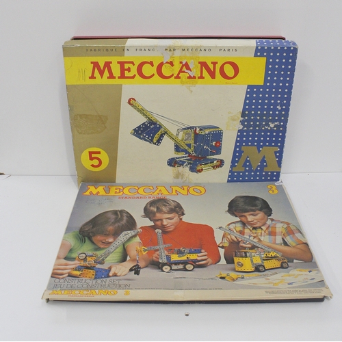 303 - 5 Meccano construction sets including set 6, set 3, set 5M, Royal Airforce Supermarine Spitfire and ... 