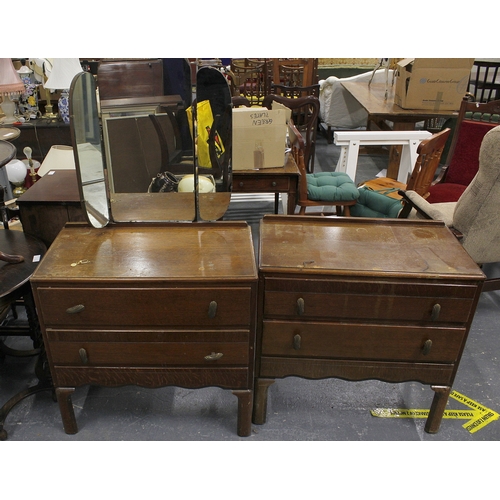 656 - Oak two piece bedroom suite comprising two drawer chest and a dressing table