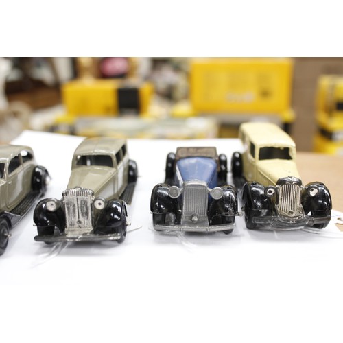 257 - Dinky Toys 30's series diecast model vehicles including 30b Rolls Royce, 36db Bentley and four other... 