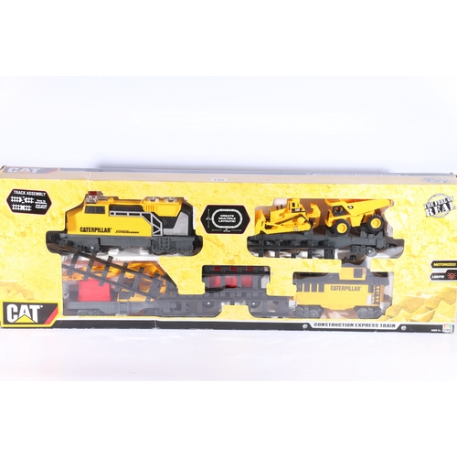 145 - CAT construction express train set.