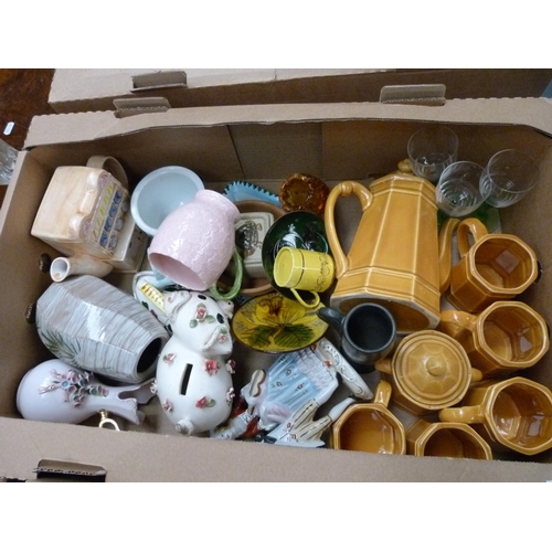 173 - Large box of household miscellaneous including teaset.