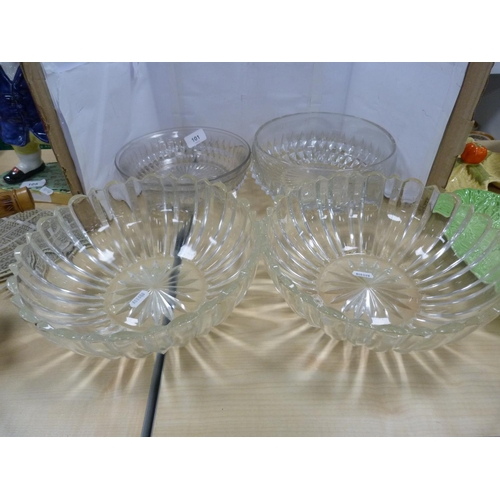 101 - Pair of glass bowls and three others.