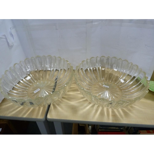 101 - Pair of glass bowls and three others.