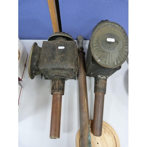 19 - Pair of carriage lamps and a vintage sprayer.